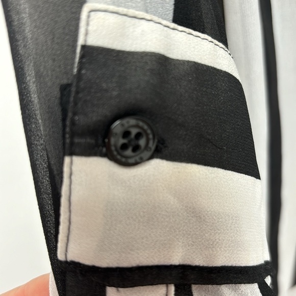 G by Guess women's black and white striped shirt size XS Stripe Beetlejuice - Picture 9 of 11